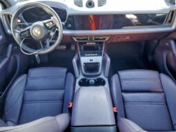 
										2024 Porsche Cayenne full									