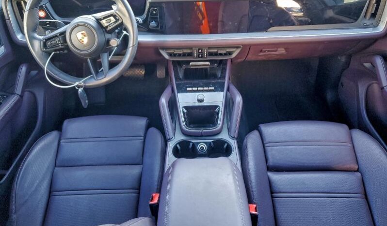 
								2024 Porsche Cayenne full									