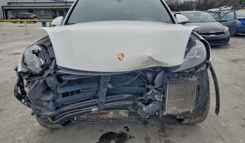 
								2016 Porsche Cayenne full									