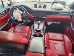 
										2019 Porsche Cayenne full									