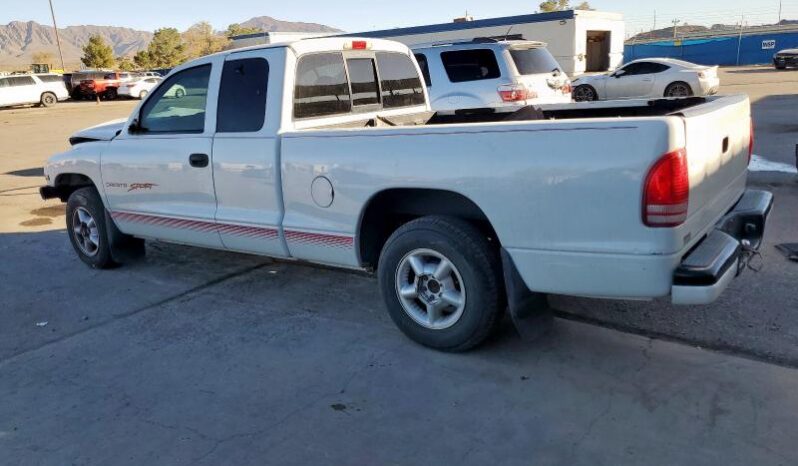 
								1999 Dodge Dakota full									