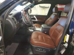 
										2016 Toyota Land cruiser full									