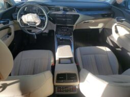 
										2024 Audi Q8 full									