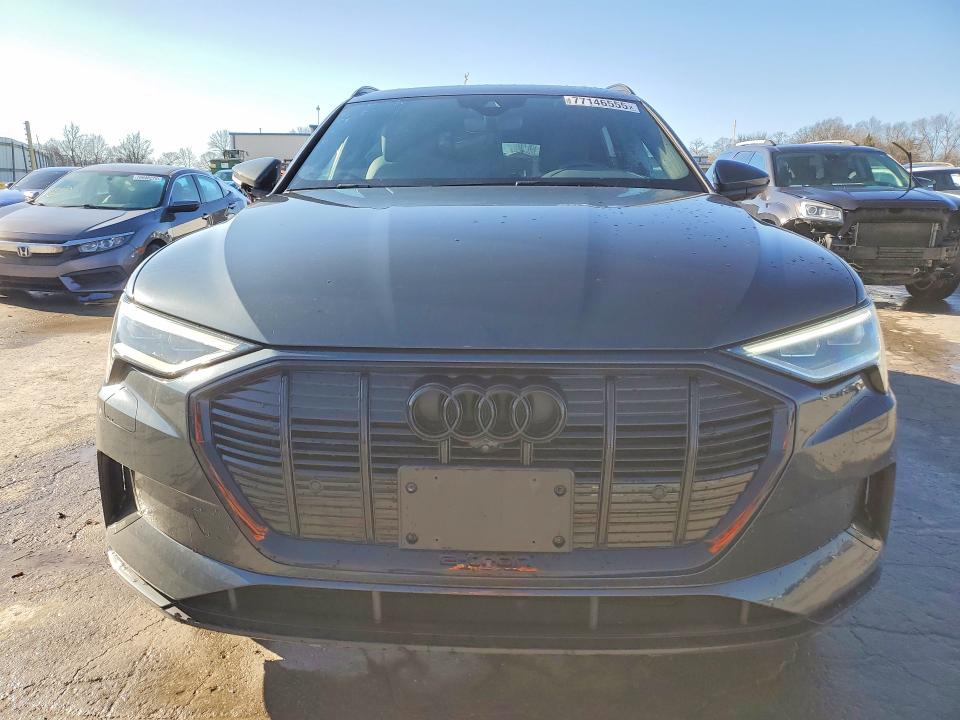 2022 Audi E-tron