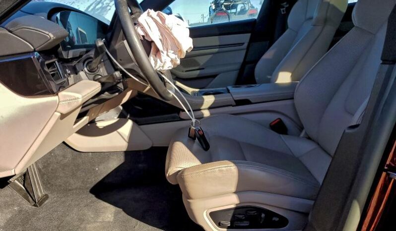 
								2023 Porsche Taycan full									