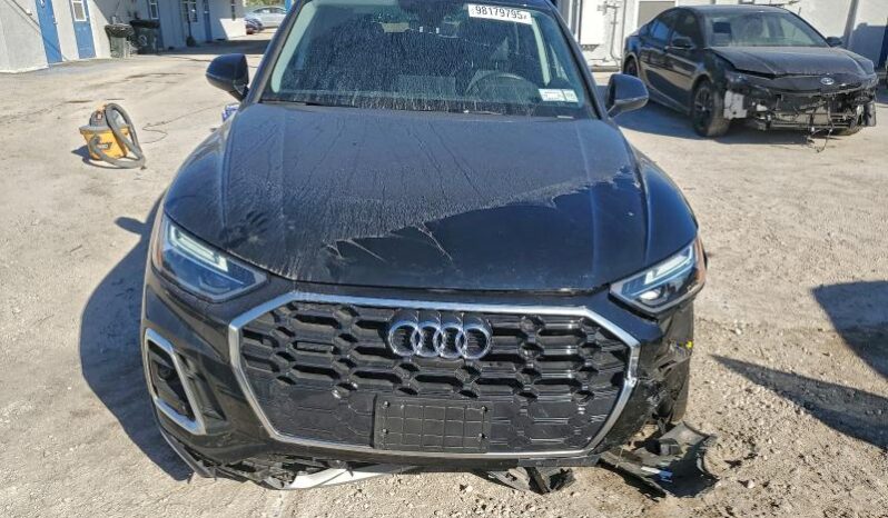 
								2023 Audi Q5 full									