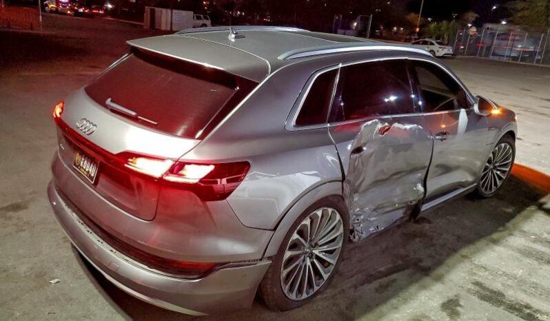
								2019 Audi E-tron full									