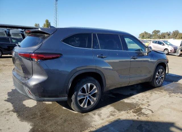 
								2022 Toyota Highlander full									