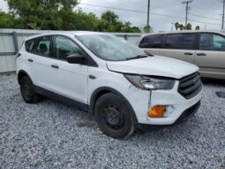 
										2018 Ford Escape s full									