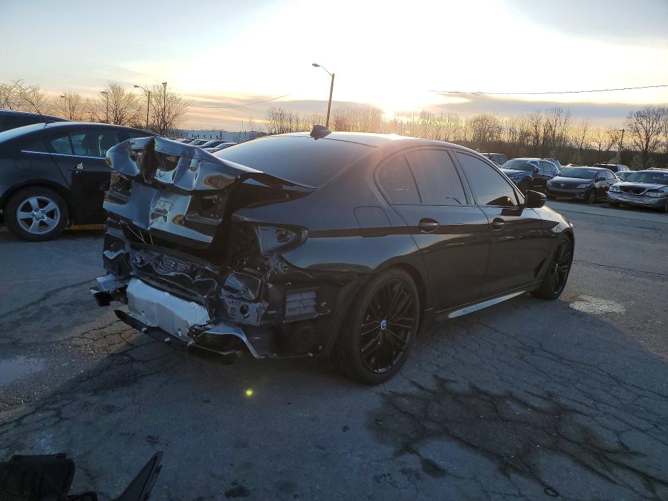 2023 BMW M5