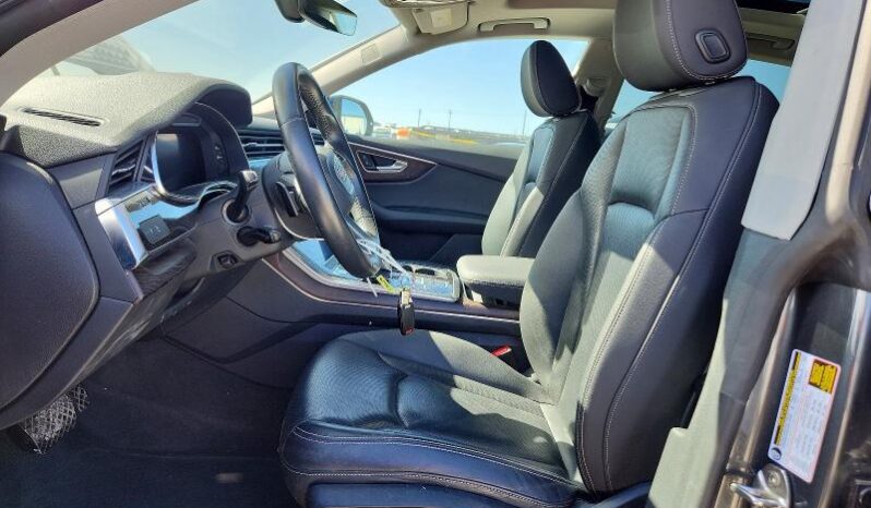 
								2019 Audi Q8 full									