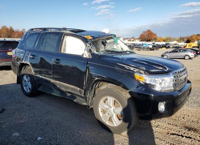 
								2015 Toyota Land cruis full									
