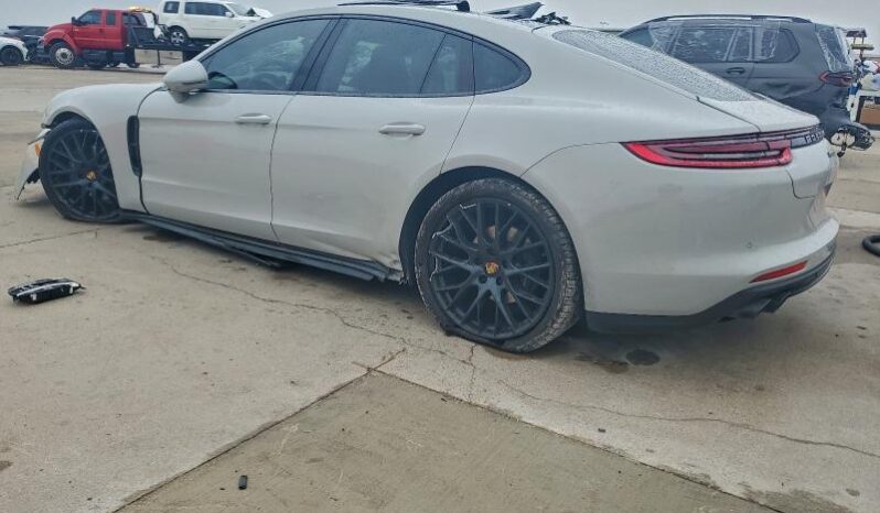 
								2019 Porsche Panamera full									