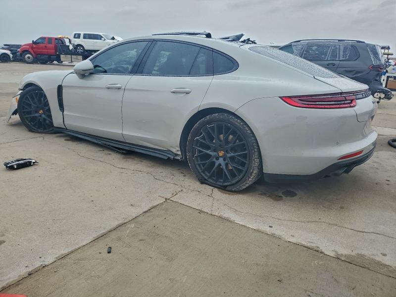 2019 Porsche Panamera