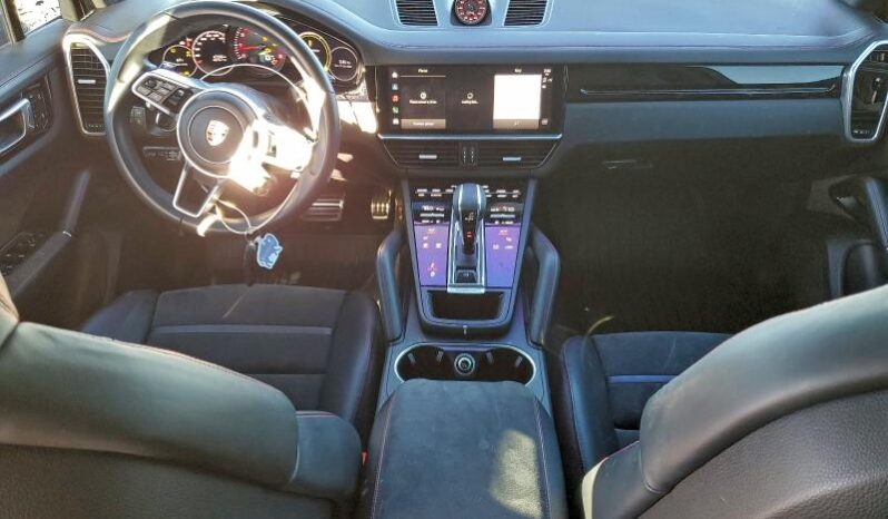 
								2023 Porsche Cayenne full									