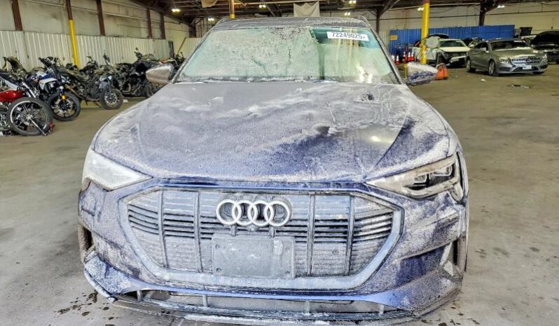 
								2021 Audi E-tron full									