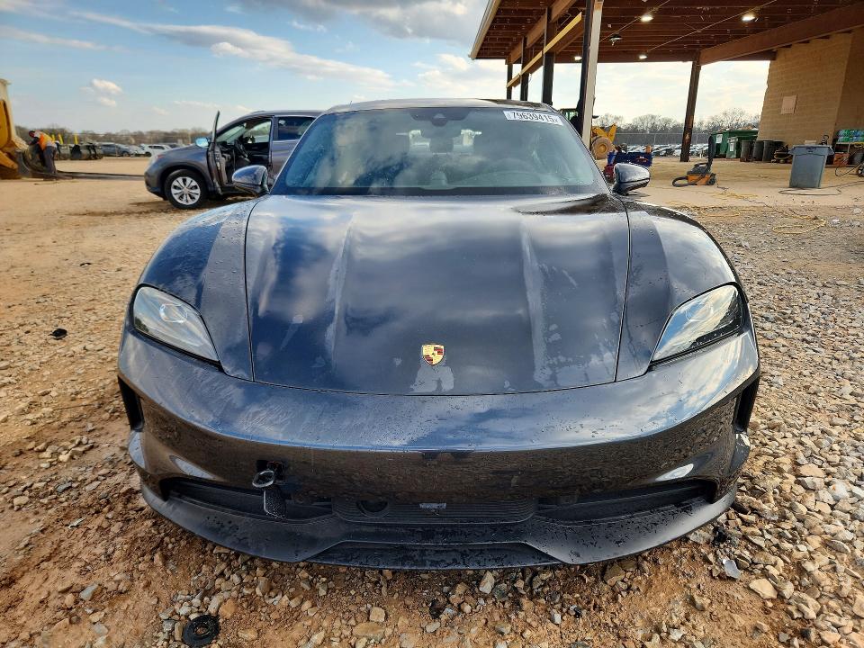 2025 Porsche Taycan