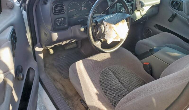 
								1999 Dodge Dakota full									
