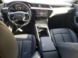
										2022 Audi E-tron full									