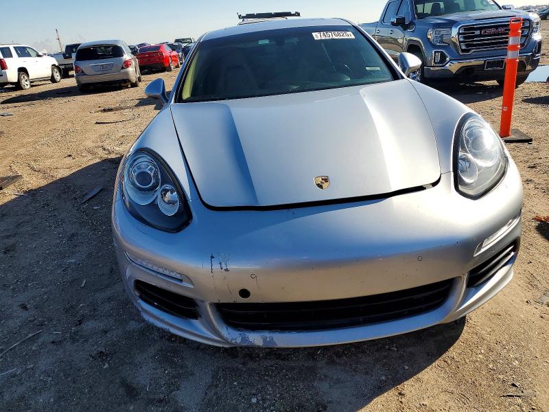2016 Porsche Panamera