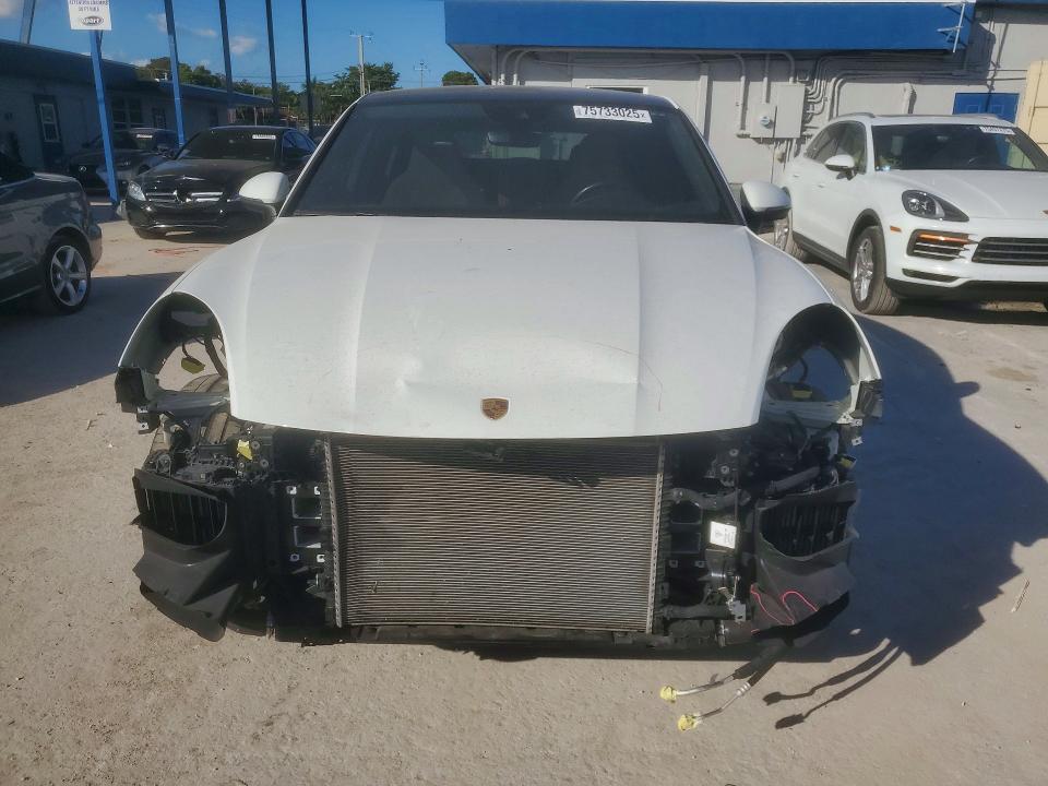 2022 Porsche Cayenne