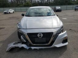 
										2022 Nissan Altima sr full									