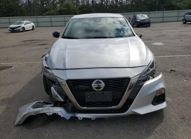 
								2022 Nissan Altima sr full									