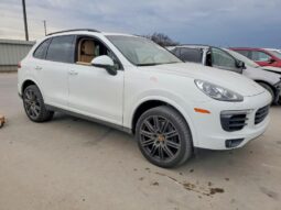 
										2017 Porsche Cayenne full									