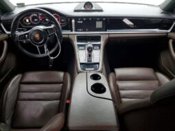 
										2017 Porsche Panamera full									