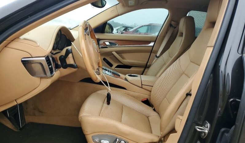 
								2012 Porsche Panamera full									