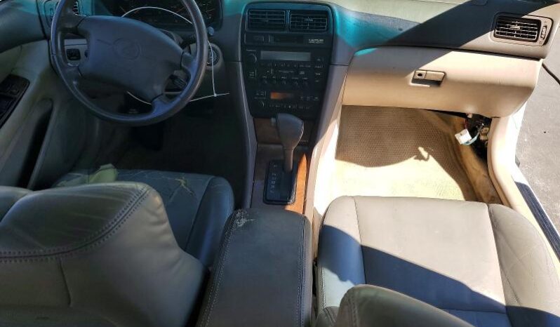 
								1998 Lexus Es 300 full									