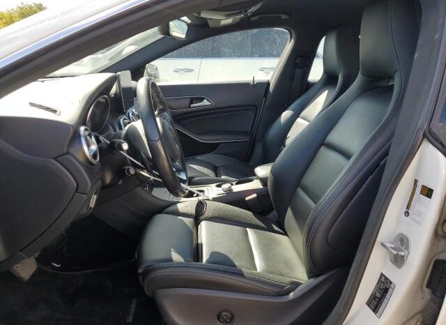 
								2017 Mercedes-benz Cla 250 4m full									