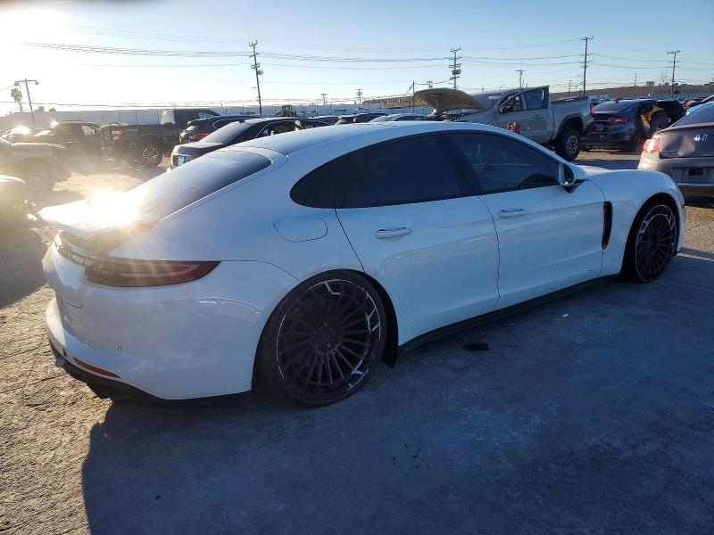 2020 Porsche Panamera