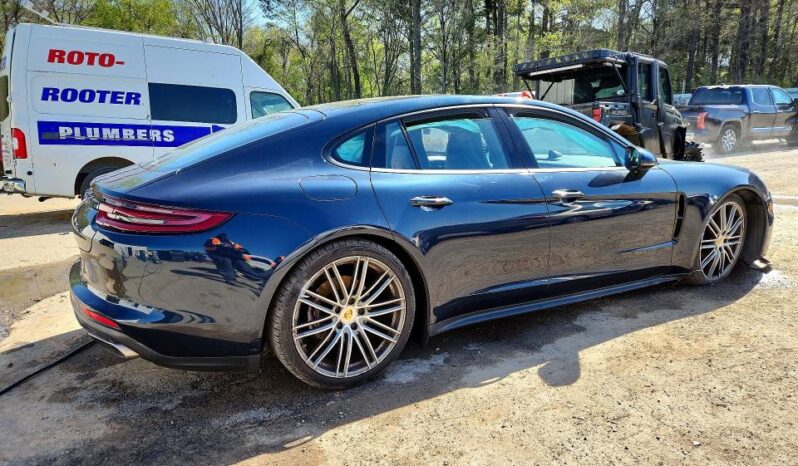 
								2017 Porsche Panamera full									