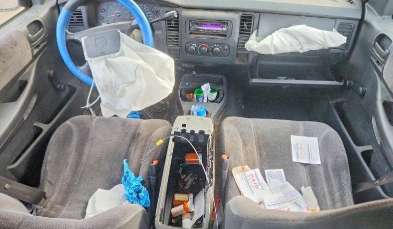 
								2004 Dodge Dakota full									
