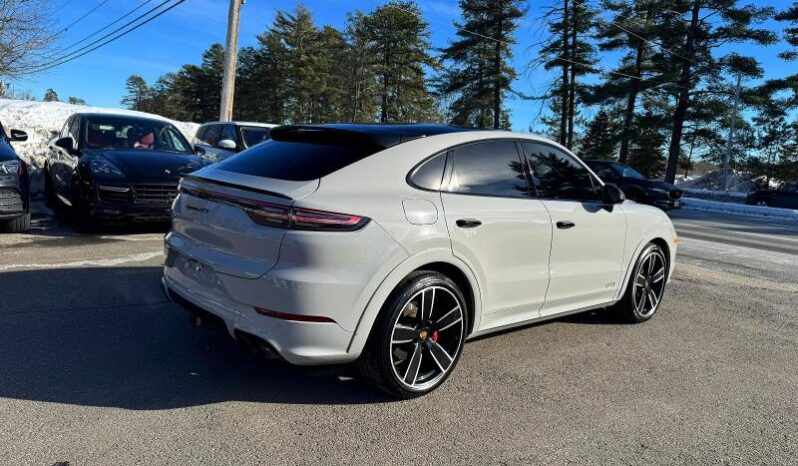
								2022 Porsche Cayenne full									