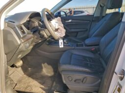 
										2019 Audi Q5 full									