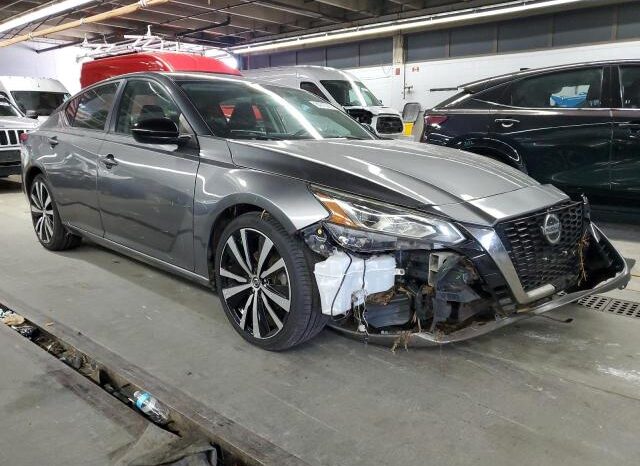 
								2020 Nissan Altima sr full									