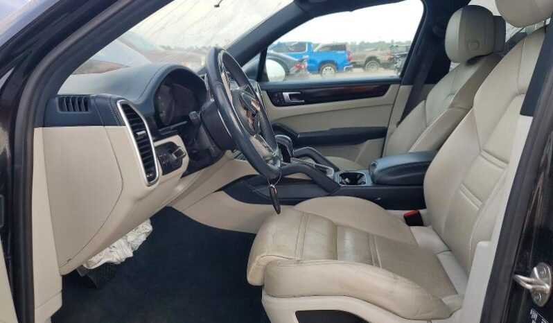 
								2022 Porsche Cayenne full									