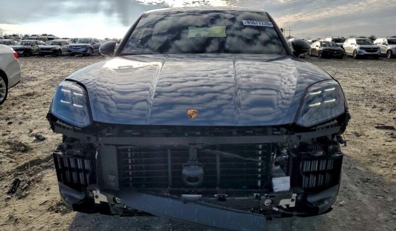 
								2025 Porsche Cayenne full									