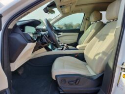 
										2024 Audi Q8 full									