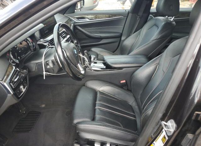 
								2018 BMW 530 xi full									