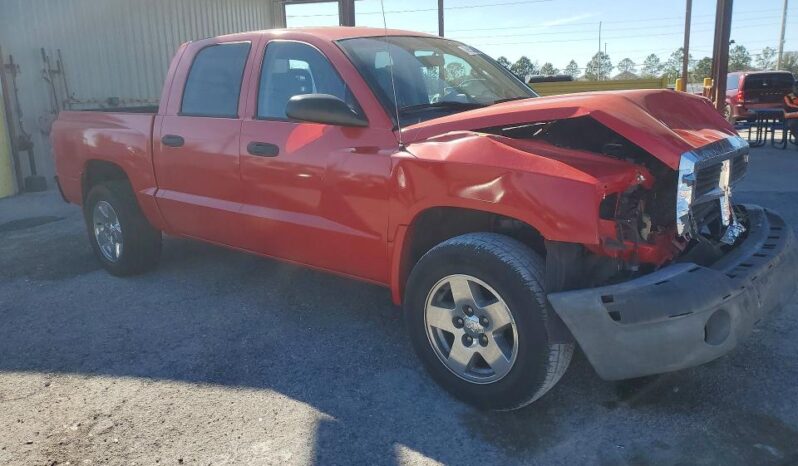 
								2005 Dodge Dakota full									