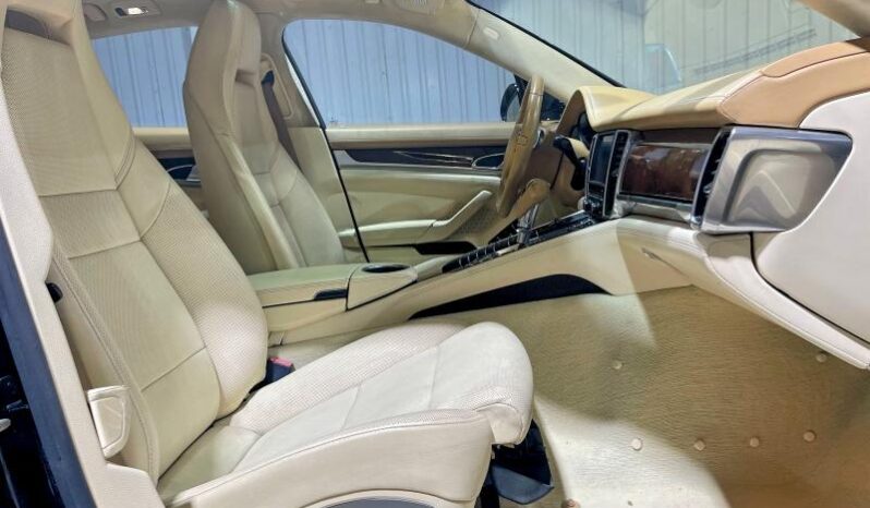 
								2010 Porsche Panamera full									