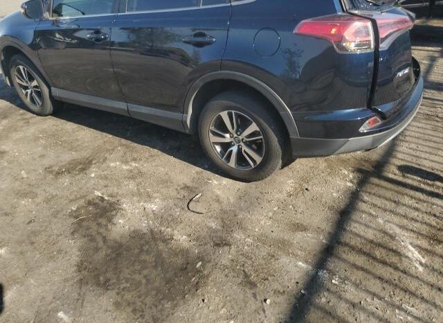 
								2018 Toyota Rav4 full									