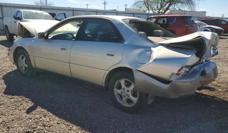 
								1998 Lexus Es 300 full									