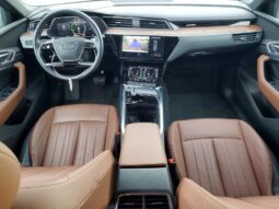 
										2022 Audi E-tron full									