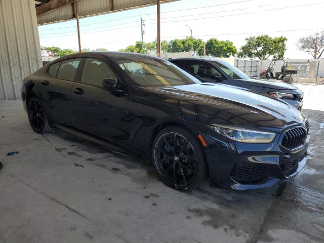 2022 BMW M8