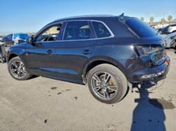 
										2020 Audi Q5 full									