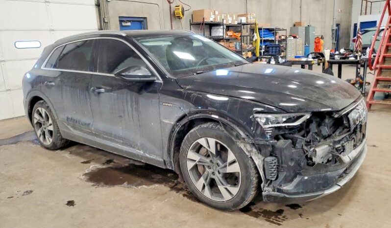 
								2021 Audi E-tron full									